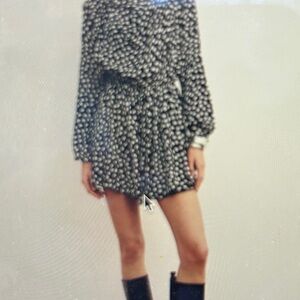 Zara Black and White Long Sleeve Dress